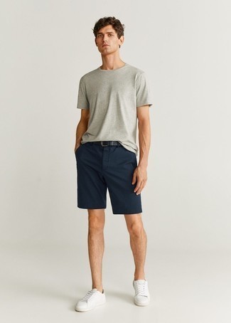 What Colors Go With Navy Shorts 