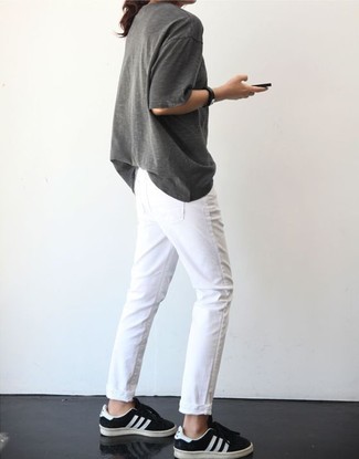Women's Grey Crew-neck T-shirt, White Jeans, Black and White Low Top Sneakers