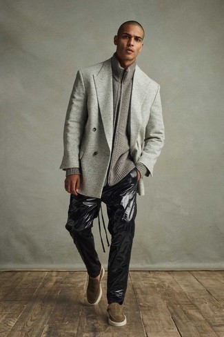 Grey Double Breasted Blazer Outfits For Men: Go for a pared down yet on-trend option by putting together a grey double breasted blazer and black leather chinos. Brown suede loafers will immediately class up even your most comfortable clothes.