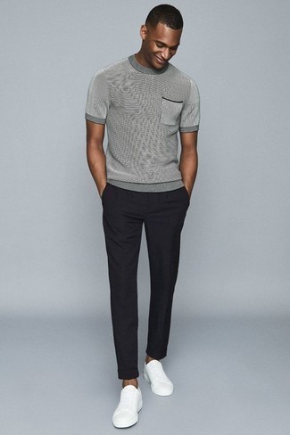 Charcoal Horizontal Striped Crew-neck T-shirt Outfits For Men: A charcoal horizontal striped crew-neck t-shirt and black chinos are essential in any guy's properly edited casual wardrobe. Complete this ensemble with a pair of white leather low top sneakers et voila, the look is complete.