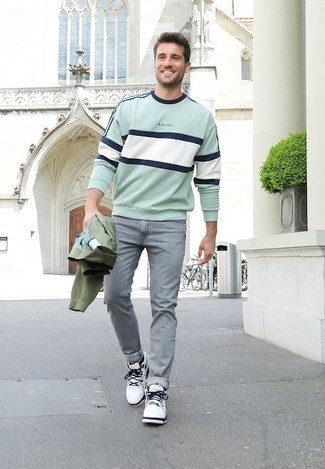 Green Sweatshirt Outfits For Men: 