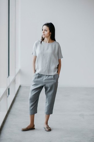 Grey Leather Flat Sandals Outfits: 