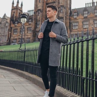 Grey Plaid Overcoat Outfits: Putting together a grey plaid overcoat with black skinny jeans is a comfortable and stylish option. White canvas low top sneakers are a guaranteed way to give a touch of stylish casualness to this getup.