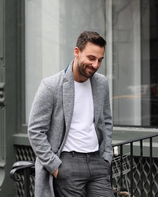 Grey Overcoat with Charcoal Plaid Pants Outfits: Marrying a grey overcoat with charcoal plaid pants is an on-point pick for a dapper and polished look.