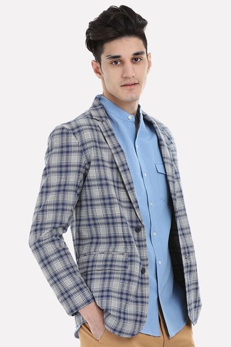 Charcoal Plaid Blazer Outfits For Men: Go for a pared down yet elegant choice by teaming a charcoal plaid blazer and khaki chinos.