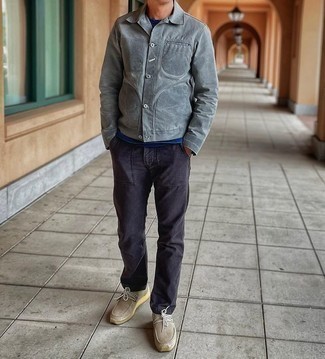 Grey Shirt Jacket Outfits For Men: Perfect the casually neat outfit by wearing a grey shirt jacket and violet chinos. We adore how complete this outfit looks when complemented by beige suede desert boots.