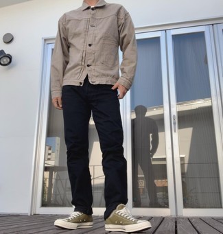 Dark Green Canvas Low Top Sneakers Outfits For Men: This casual combo of a grey shirt jacket and navy jeans is a winning option when you need to look good but have zero time. A pair of dark green canvas low top sneakers instantly bumps up the style factor of your outfit.