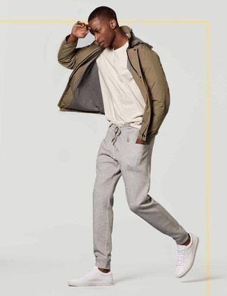 Grey Sweatpants Outfits For Men: 