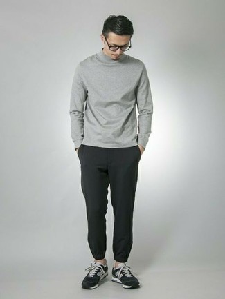 Black Athletic Shoes with Chinos Fall Outfits: This casually cool look is so simple: a grey turtleneck and chinos. To inject a mellow feel into your ensemble, complete this ensemble with black athletic shoes. Can you see how extremely easy it is to look stylish and stay toasty come colder weather, thanks to this look?