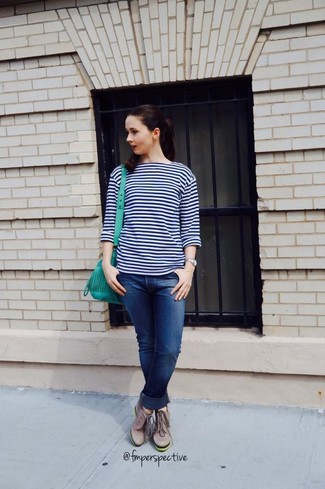 Navy Boyfriend Jeans Outfits: 