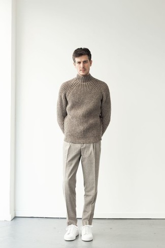 Grey Turtleneck with White Canvas Low Top Sneakers Outfits For Men: Marry a grey turtleneck with grey chinos to create an interesting and modern-looking laid-back ensemble. Inject some much need fun and experimentation into your look with white canvas low top sneakers.