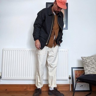 Mustard Baseball Cap Outfits For Men: A charcoal wool harrington jacket and a mustard baseball cap are a savvy ensemble to incorporate into your off-duty lineup. And if you want to easily amp up your outfit with footwear, introduce a pair of dark brown canvas low top sneakers to your outfit.