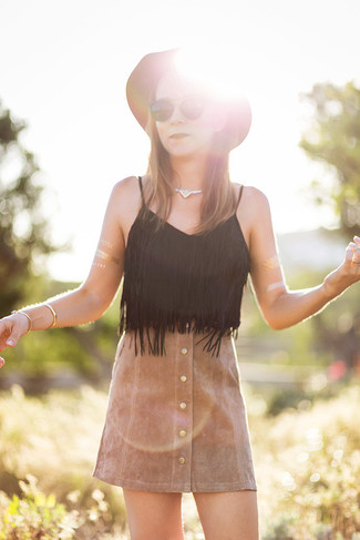 Brown Hat Outfits For Women: 