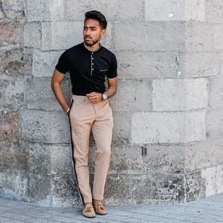 Navy Leather Watch Outfits For Men: Flaunt your prowess in menswear styling in this laid-back combination of a black henley shirt and a navy leather watch. Unimpressed with this outfit? Invite a pair of tan suede tassel loafers to shake things up.