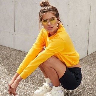 Yellow Sweatshirt Outfits For Women: 
