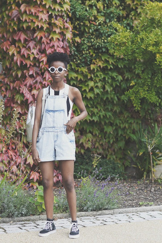 Light Blue Denim Overall Shorts Outfits: 