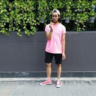 Pink Baseball Cap Outfits For Men: 
