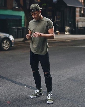 Olive Crew-neck T-shirt with Skinny Jeans Outfits For Men: 