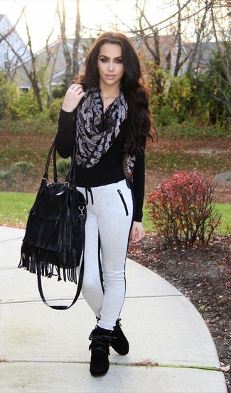 Black Print Scarf Relaxed Outfits For Women: 