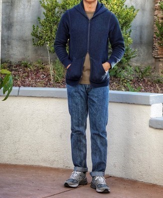 121 Relaxed Outfits For Men: You'll be surprised at how easy it is for any man to get dressed this way. Just a navy knit hoodie and a brown crew-neck t-shirt.