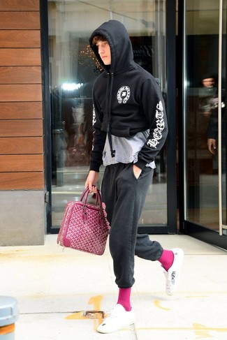 Pink Socks Outfits For Men: Why not opt for a black and white print hoodie and pink socks? As well as totally comfortable, both items look nice married together. White and black print leather low top sneakers are a simple way to add a confident kick to the look.