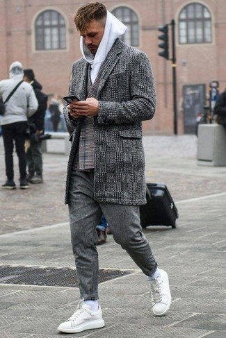 Grey Plaid Double Breasted Blazer with White Leather Low Top Sneakers Outfits For Men: 