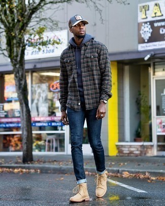 Teal Flannel Long Sleeve Shirt Outfits For Men: Try pairing a teal flannel long sleeve shirt with navy jeans to create an interesting and current casual ensemble. For something more on the elegant side to round off this outfit, add a pair of tan leather casual boots to this outfit.