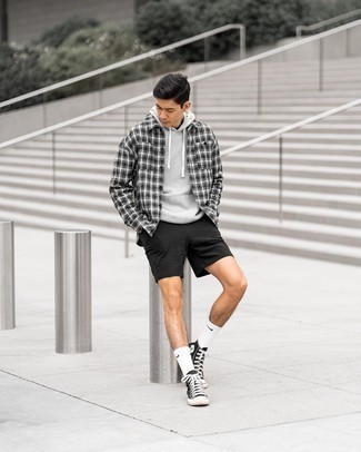 Black Shorts with Flannel Shirt Outfits For Men (2 ideas & outfits)