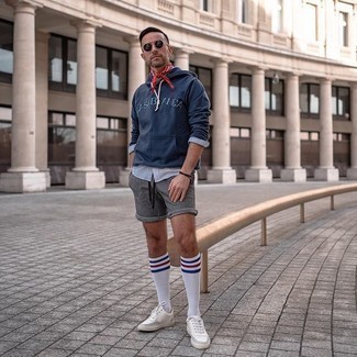 White Horizontal Striped Socks Outfits For Men: If you enjoy a more laid-back approach to styling, why not pair a navy embroidered hoodie with white horizontal striped socks? Introduce a pair of white canvas low top sneakers to the mix for an instant style upgrade.