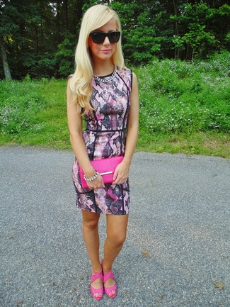 Pink Snake Bodycon Dress Outfits: 