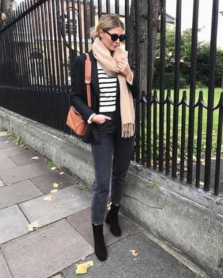 Tan Scarf Smart Casual Outfits For Women: 