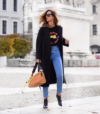 Black Print Crew-neck Sweater Outfits For Women In Their 30s: 