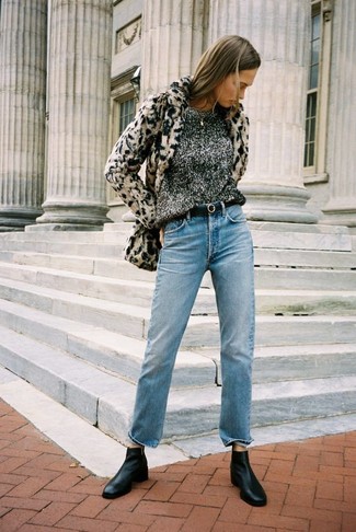 Beige Leopard Fur Jacket Outfits: 
