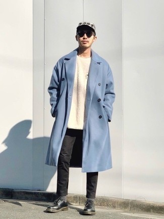 Light Blue Overcoat Outfits: 