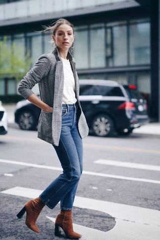 Grey Plaid Blazer Spring Outfits For Women: 