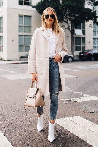 White Leather Ankle Boots Outfits: 