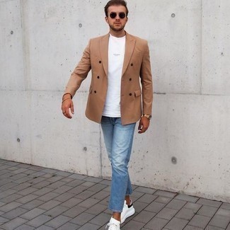Tan Double Breasted Blazer Outfits For Men: 