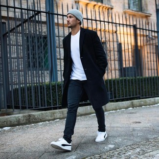 White and Black Low Top Sneakers Outfits For Men: 