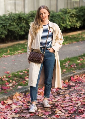 Brown Leather Crossbody Bag Outfits: 