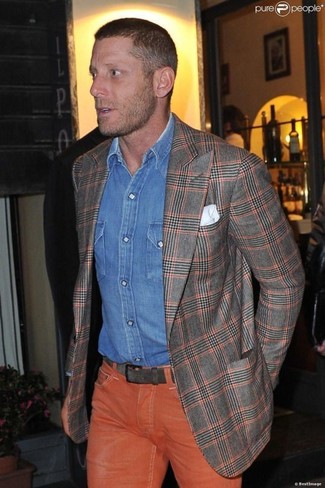 Orange Jeans Outfits For Men: 