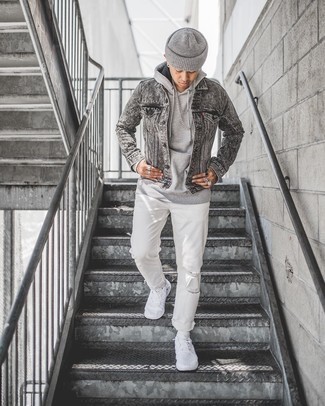 Grey Denim Jacket Outfits For Men: 