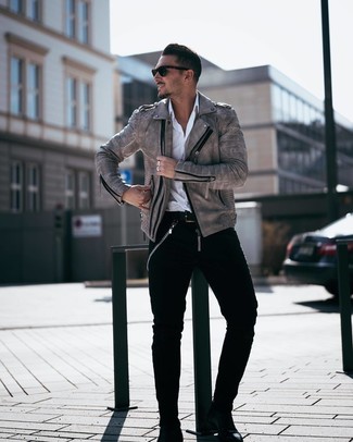 Grey Leather Biker Jacket Outfits For Men: 