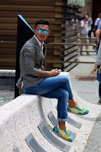 Yellow Low Top Sneakers Smart Casual Outfits For Men: 
