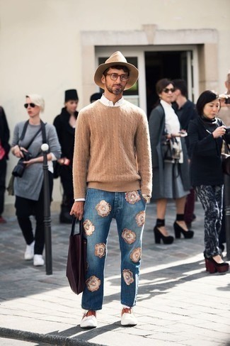 Blue Embroidered Jeans Outfits For Men: 