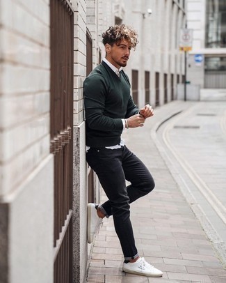 Dark Green V-neck Sweater Outfits For Men: 