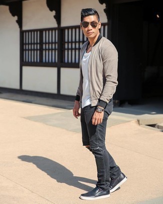 Black Leather Slip-on Sneakers Outfits For Men: 