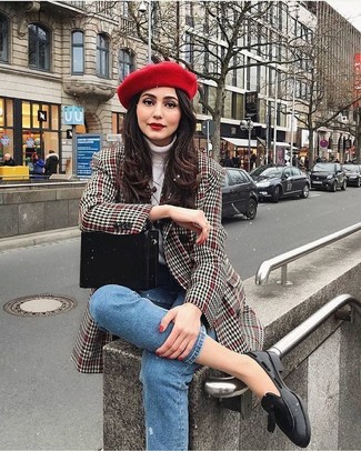 Red Beret Outfits: 