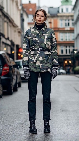 Dark Green Camouflage Military Jacket Outfits: 