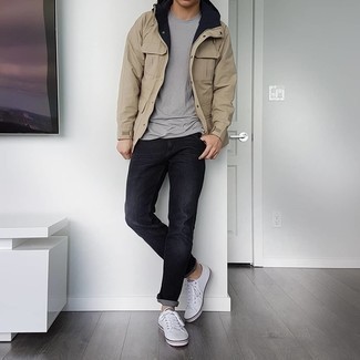 Khaki Field Jacket Outfits: Inject personality into your day-to-day off-duty arsenal with a khaki field jacket and black jeans. A pair of white canvas low top sneakers looks perfect here.