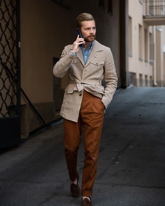 Khaki Field Jacket Outfits: This pairing of a khaki field jacket and tobacco dress pants is a surefire option when you need to look like an expert in modern men's fashion. We're loving how a pair of dark brown suede tassel loafers makes this getup whole.